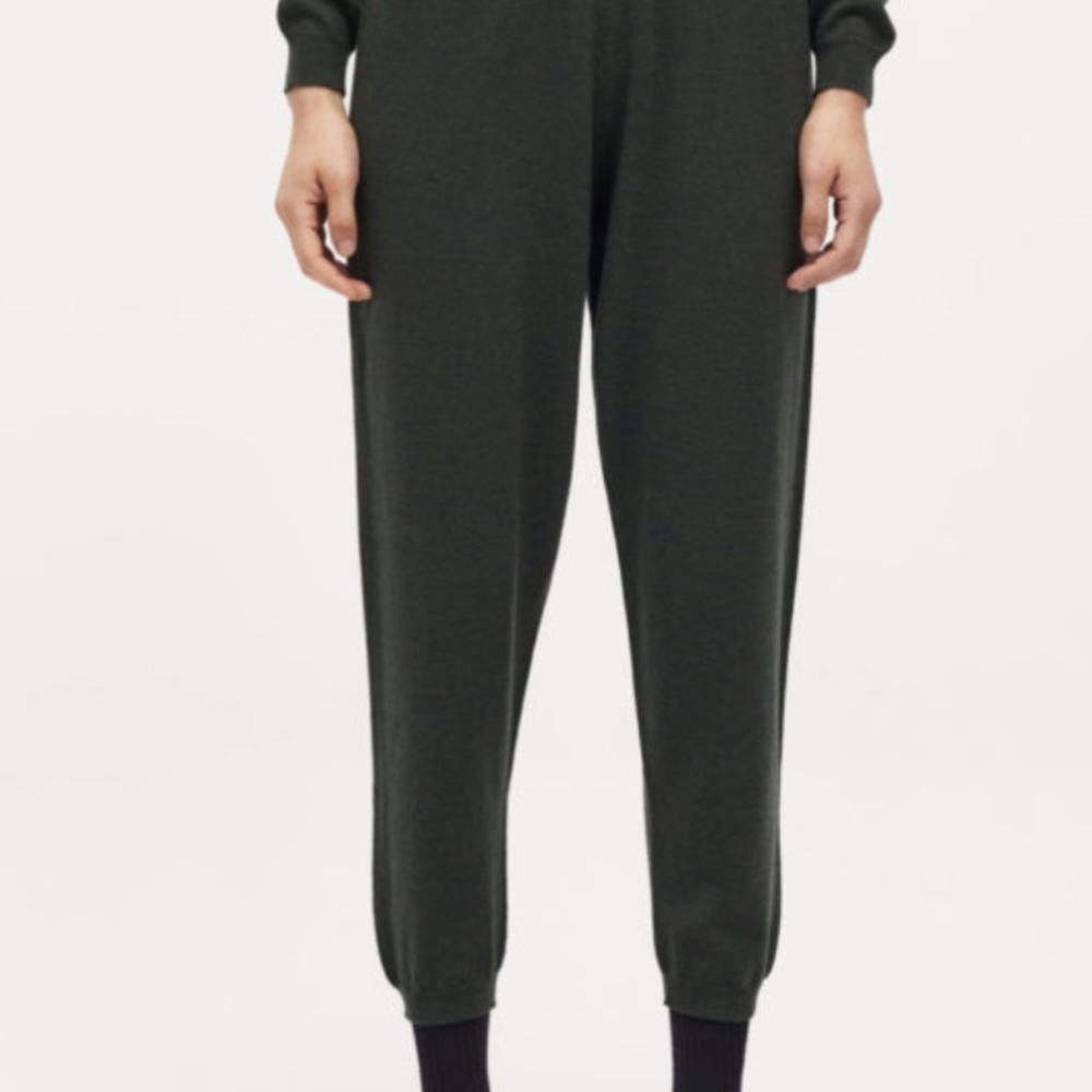 Babaa Trousers in Bosque (forest green) colour. Never worn/washed.